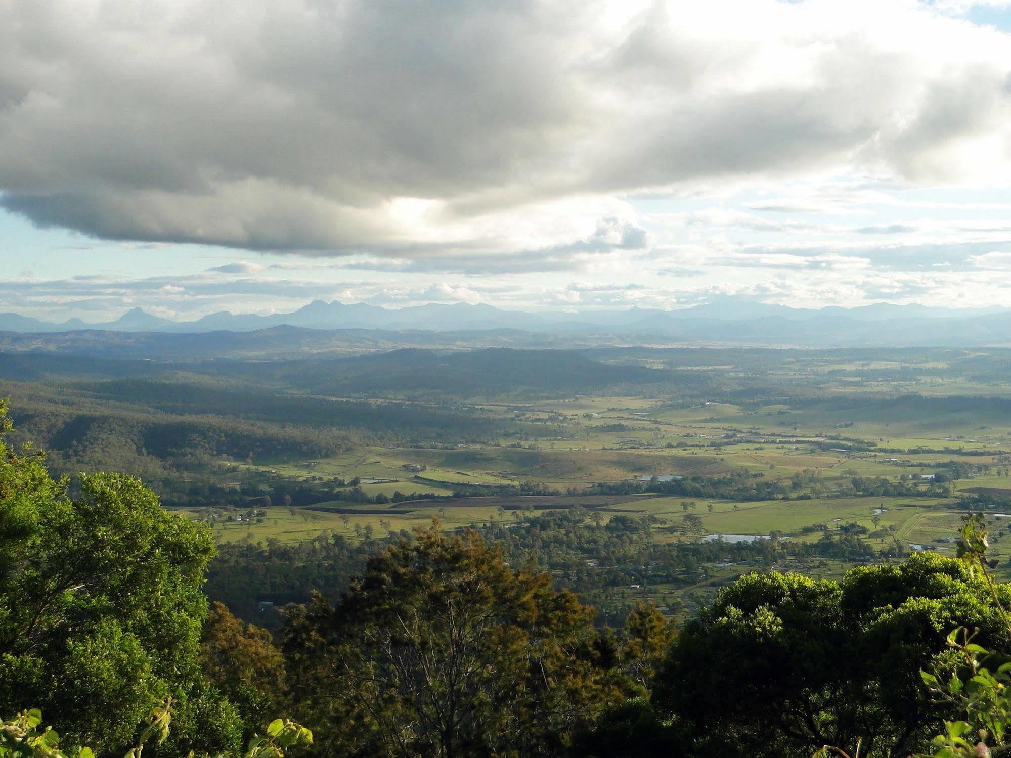 Bed and Breakfast Avocado Sunset Bed & Breakfast Mount Tamborine Exterior foto